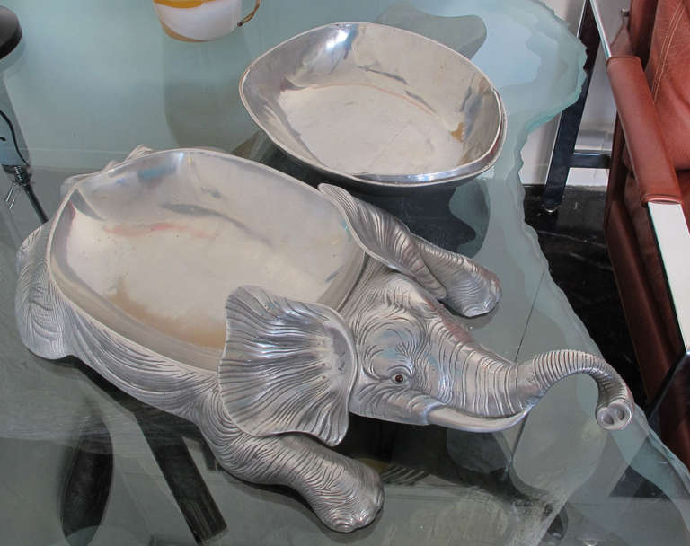 Large Arthur Court Elephant Server In Excellent Condition In West Palm Beach, FL