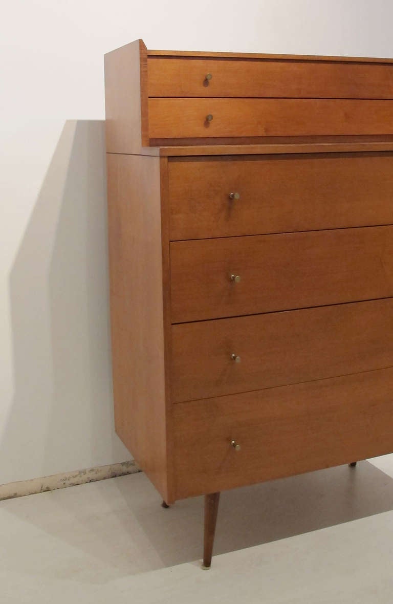 Paul McCobb Planner Group Four-Drawer Dresser with Two Jewelry Drawers on Top In Excellent Condition In West Palm Beach, FL