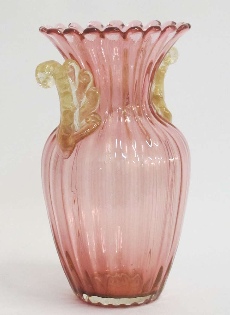 Archimede Seguso Murano Vase with Leaf Handles In Excellent Condition In West Palm Beach, FL
