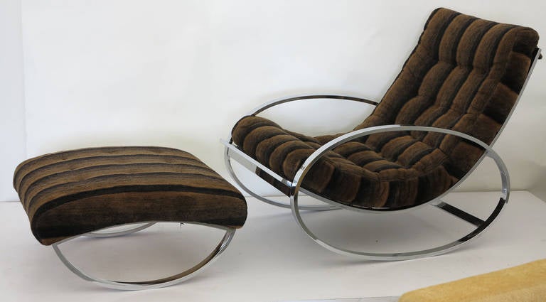 Mid-Century Modern Renato Zevi Ellipse Chair and Ottoman in the Style of Milo Baughman