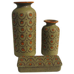 Three-Piece Green and Orange Italian Pottery Set 6