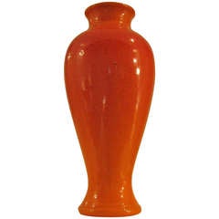 Grand vase en forme d'urne chauve-souris