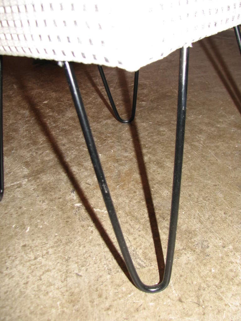 hairpin footstool