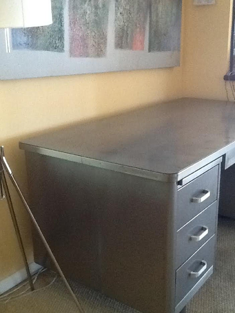 Mid Century Steelcase Tanker Desk In Excellent Condition In Glendale, CA