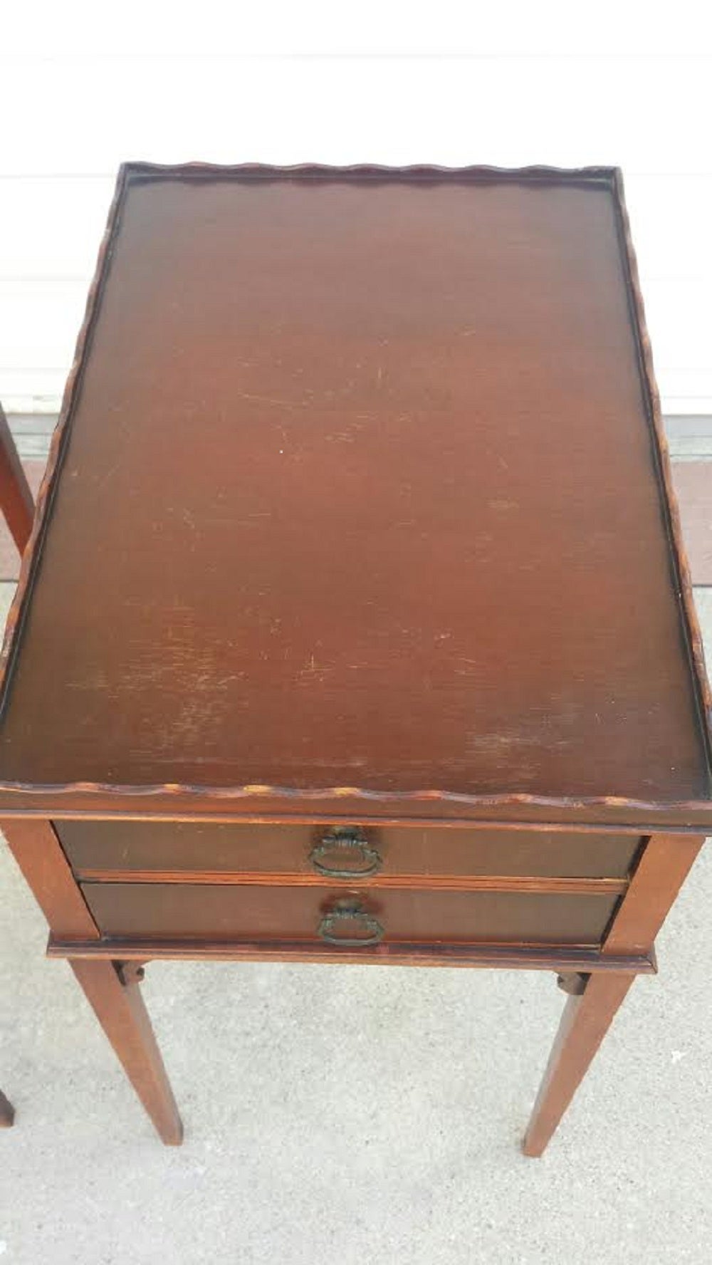 Pair of French Provincial Style Side Tables In Good Condition In Glendale, CA
