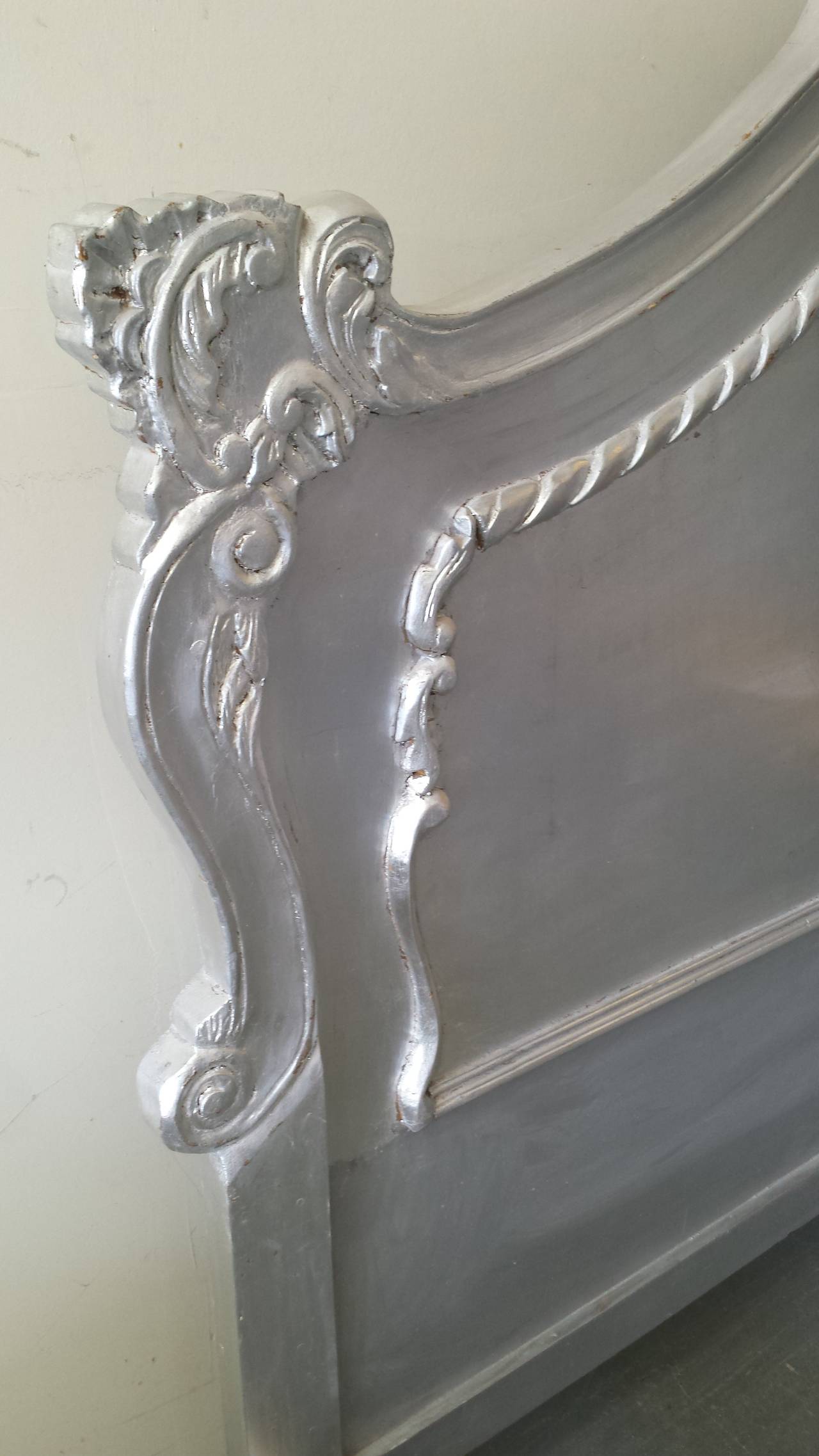 French Bed, French Louis XV Style Silver Leaf Carved Bed Frame, King-Size In Excellent Condition For Sale In Glendale, CA