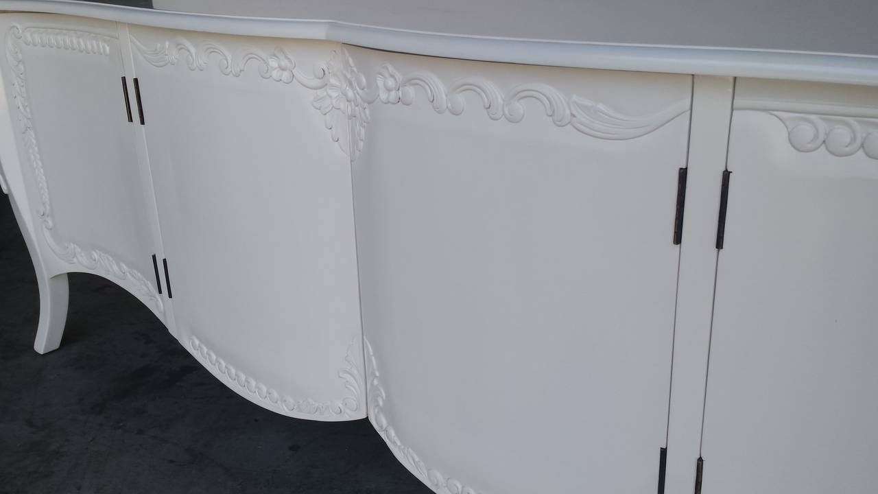 French Buffet, French Provincial Farmhouse Style White Buffet or Sideboar For Sale 1