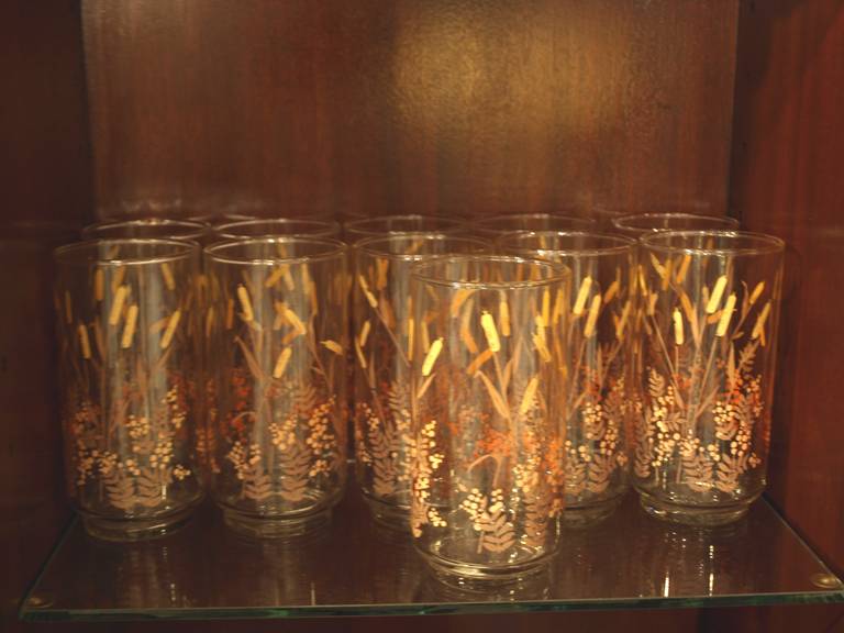 Set of 10 mid century modern glasses.