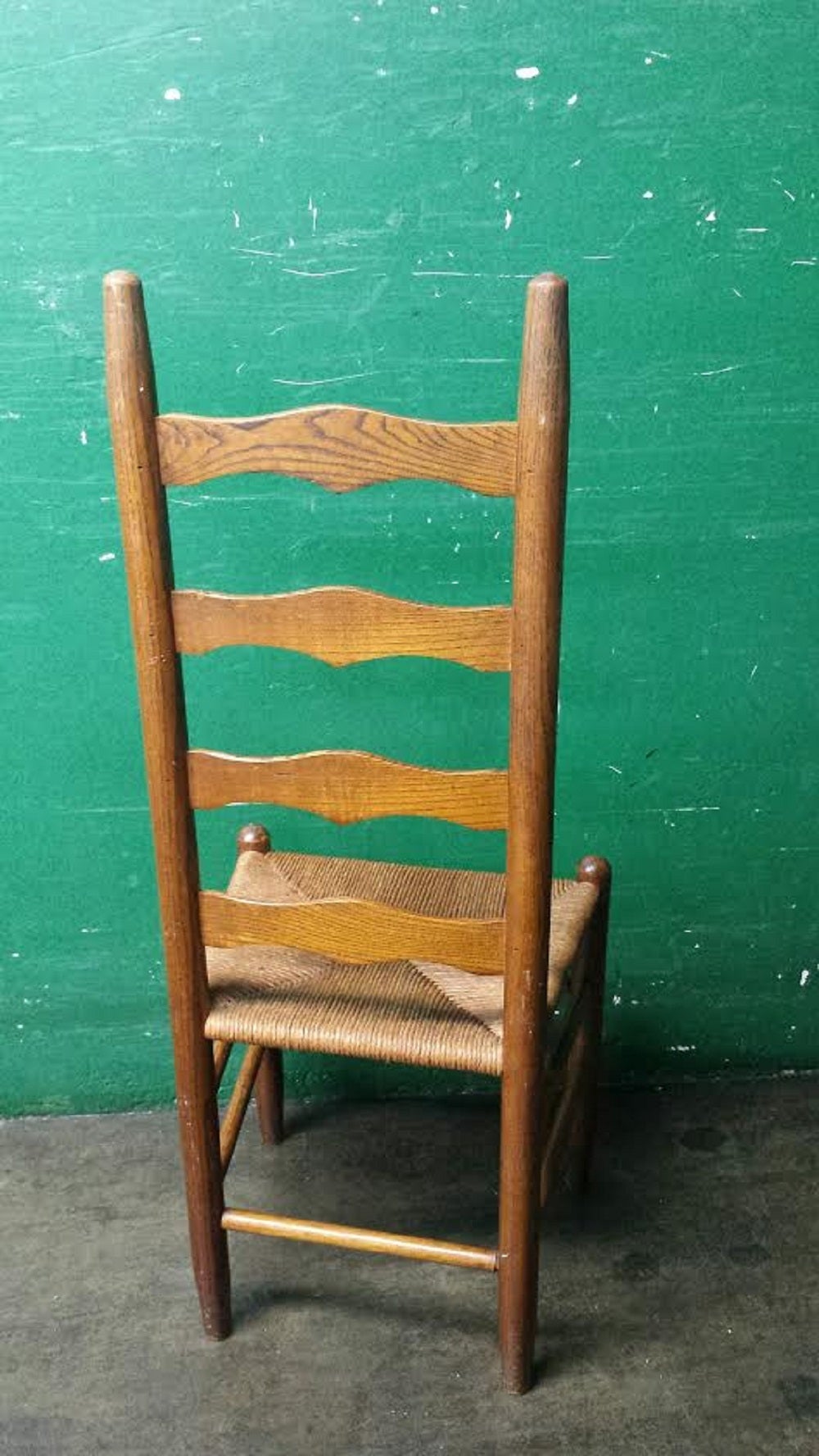 American Dining Chairs, Set of Four Ladder Back Chairs For Sale