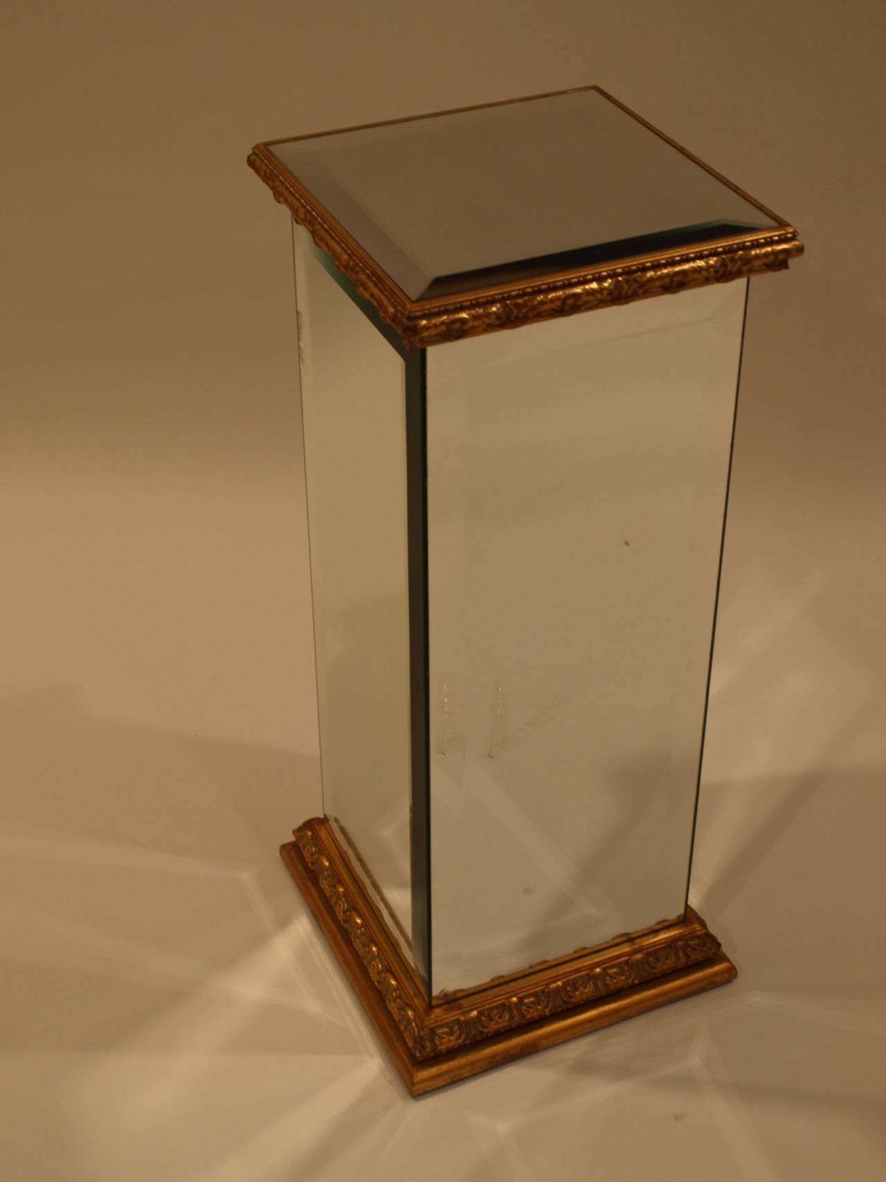 Mid Century style Mirrored Pedestal Column Table For Sale at 1stDibs