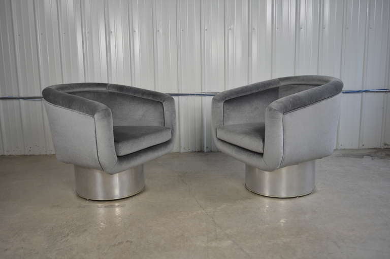 Leon Rosen for Pace Swivel Lounge Chairs In Excellent Condition For Sale In Loves Park, IL
