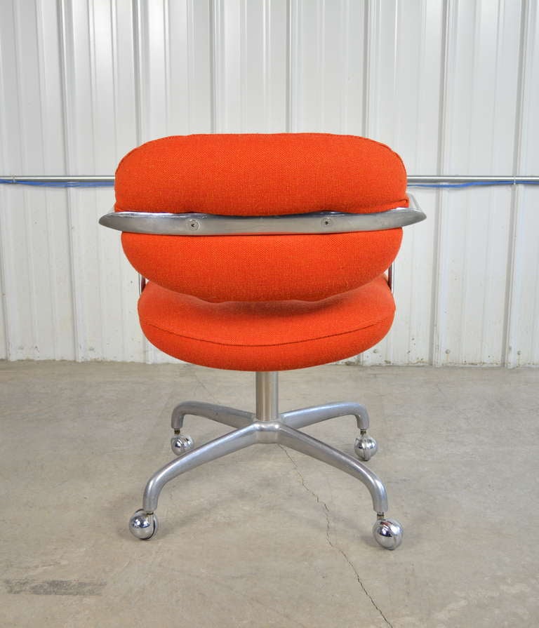Late 20th Century Andrew Morrison & Bruce Hannah for Knoll Pair of Office Desk Chairs