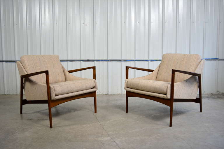 Mid-20th Century Ib Kofod-Larsen Pair of Danish Modern Lounge Chairs