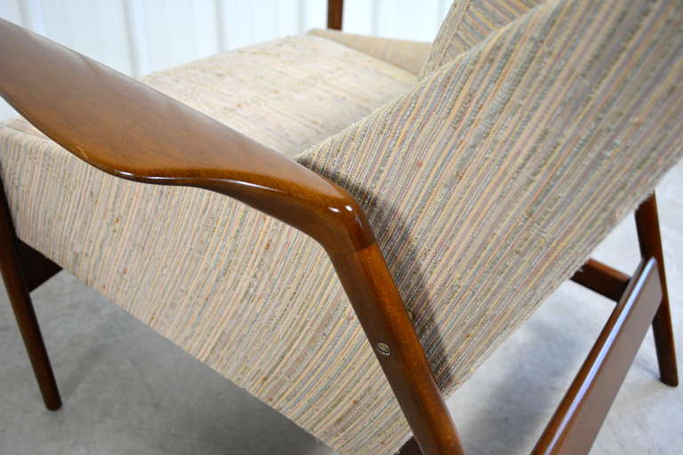 Ib Kofod-Larsen Pair of Danish Modern Lounge Chairs 1