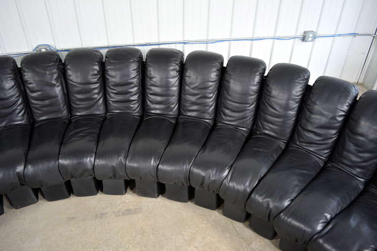 De Sede for Stendig DS600 Non-Stop Modular Sofa in Black Leather In Excellent Condition In Loves Park, IL