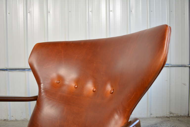 Ib Kofod-Larsen Pair of Danish Modern Leather Lounge Chairs 3