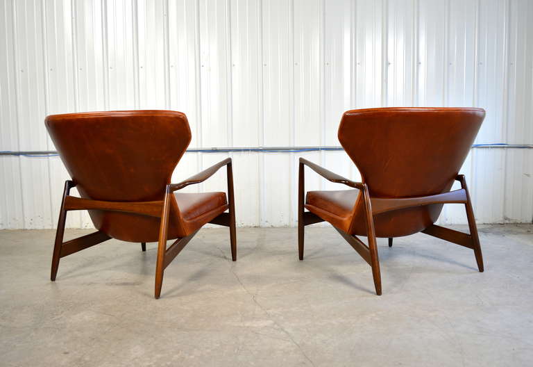 Walnut Ib Kofod-Larsen Pair of Danish Modern Leather Lounge Chairs