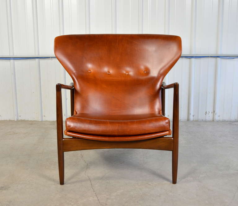 Ib Kofod-Larsen Pair of Danish Modern Leather Lounge Chairs 5