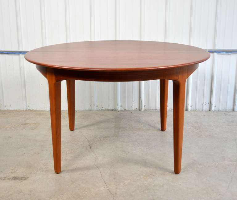 Henning Kjaernulf Danish Modern Teak Dining Table for Soro Stole For Sale 5