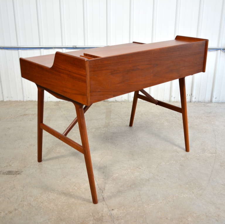 Danish Modern Teak Desk by Arne Wahl Iversen 6
