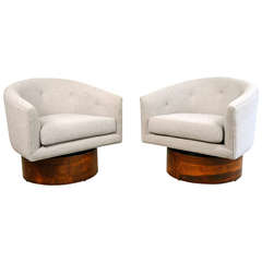 Milo Baughman Swivel Lounge Chairs with Rosewood Bases