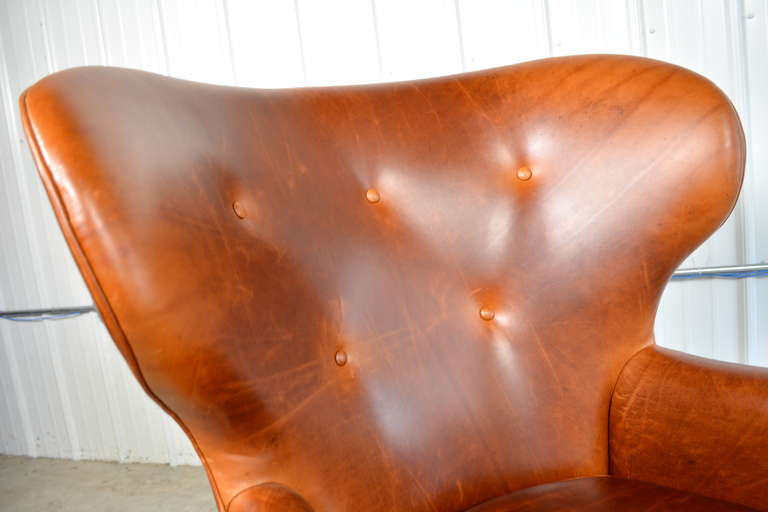 Early Wingback Leather Lounge Chair by Edward Wormley for Dunbar For Sale 3