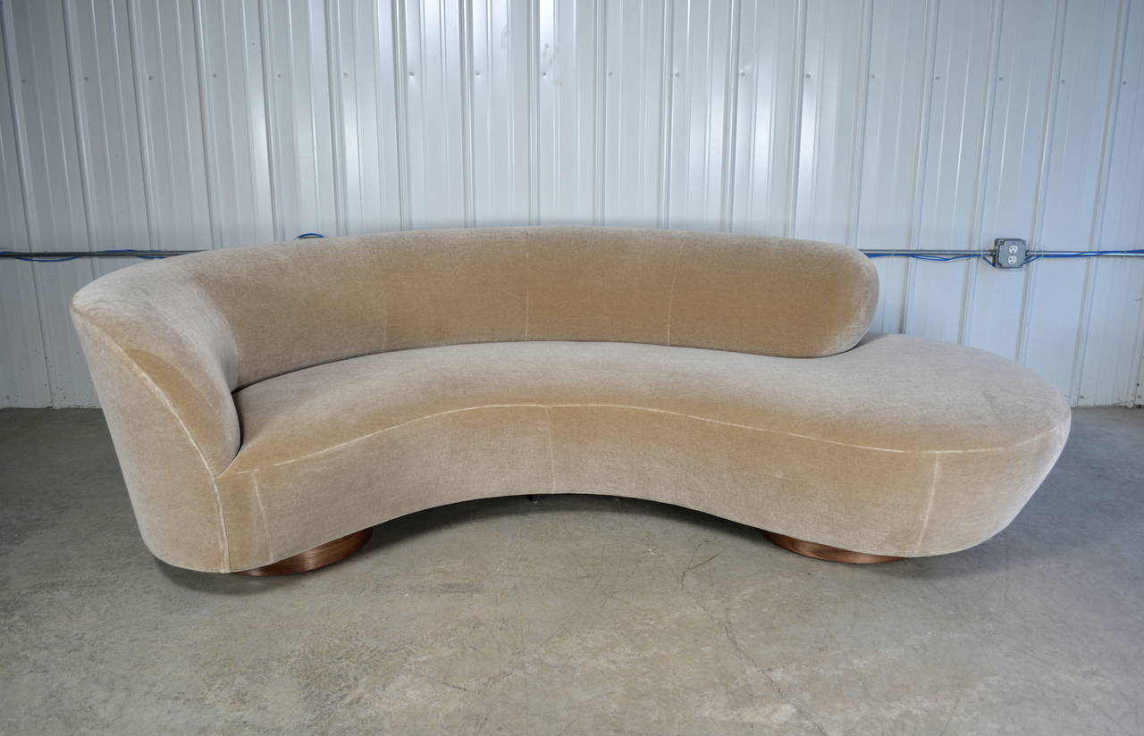 Vladimir Kagan Serpentine Sofa 1