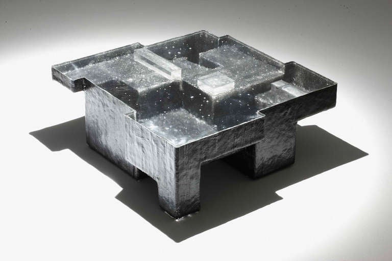 Black Resin Fossil coffee table by Nucleo, Torino
edition of 5 + 2 A.P.
weight: 12 kg