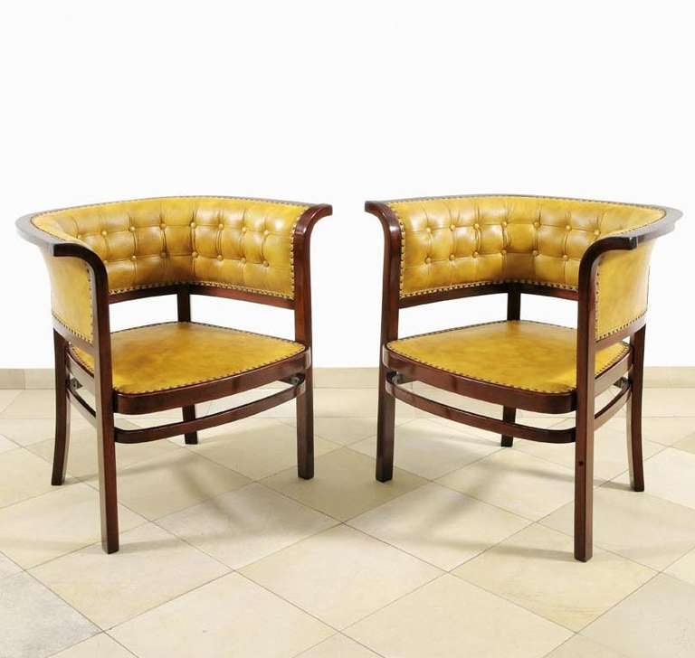Two armchairs, designed in 1910, manufactured by Gebrüder Thonet, Vienna, model number 6534
Beech wood, mahagony stained and polished, brass nails, new leather upolstery
Lit.: cf Sales catalogue Thonet 1911-1915, reprint Vienna 1994, ill. p. 121,