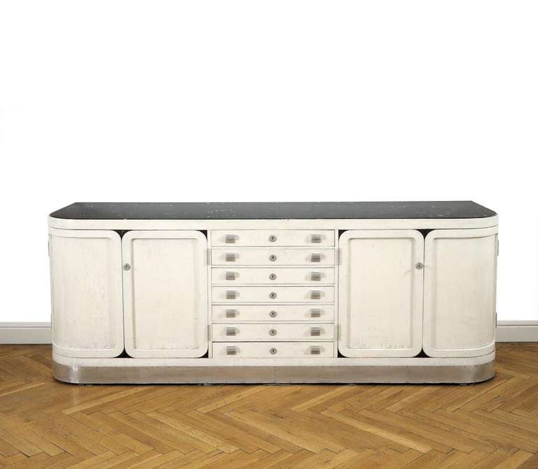 Buffet attributed to Josef Hoffmann, manufactured by Jacob & Josef Kohn, Vienna.
Provenance: Collection of University of Applied Arts, Vienna
Lit: cf 