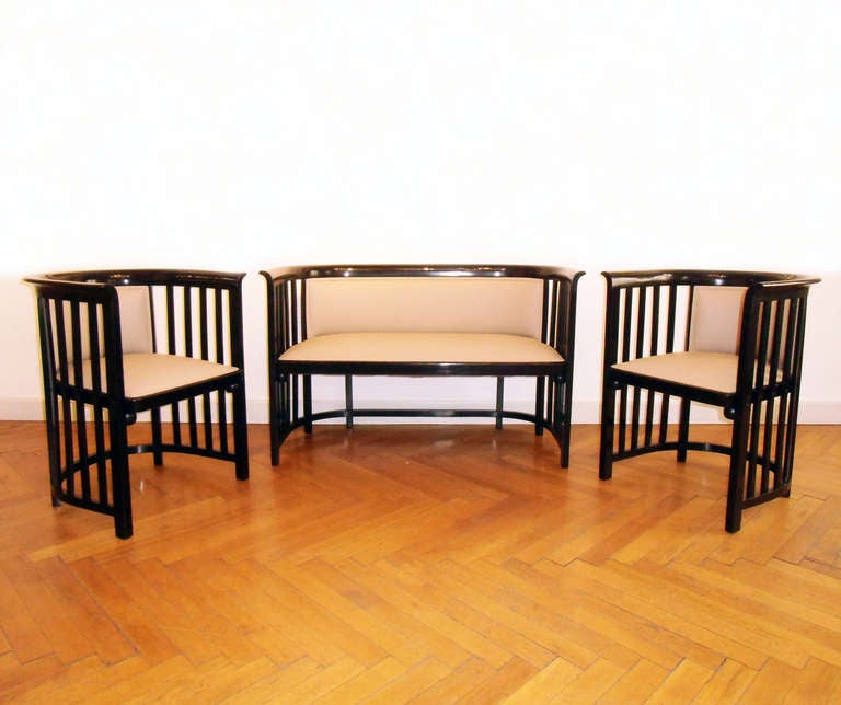 Bench and four armchairs, manufactured by Jacob & Josef Kohn, Vienna, no 423/C and 423/F
Beech, stained black and polished, new leather upholstery
Bench: H 76.5 cm, SH 48 cm, W 121.3 cm, D 57 cm
Armchairs: H 77 cm, SH 48 cm, W 60.5 cm, D 57 cm