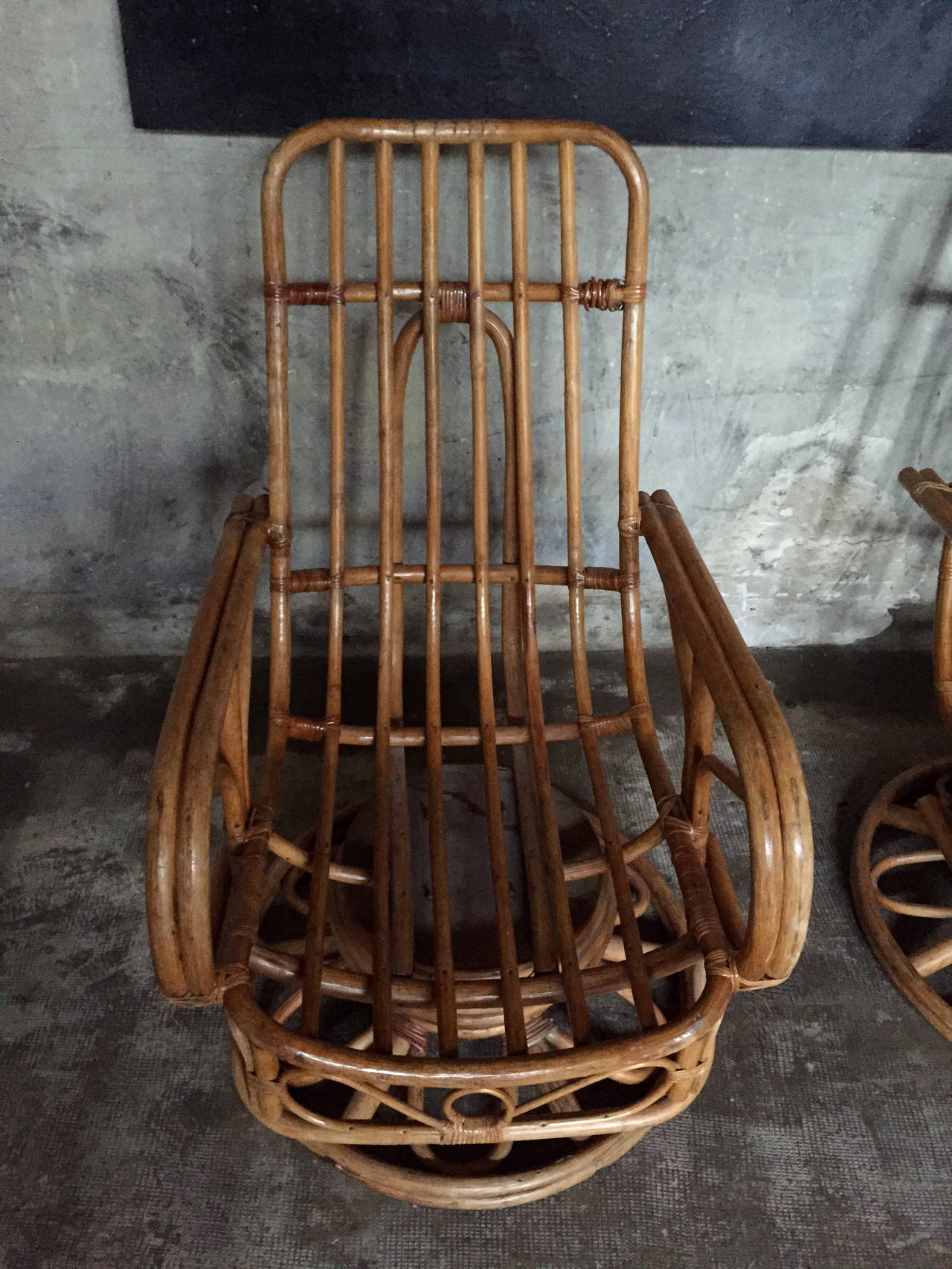 Impressive Pair of 1950 Rattan Armchairs In Good Condition In Paris, FR