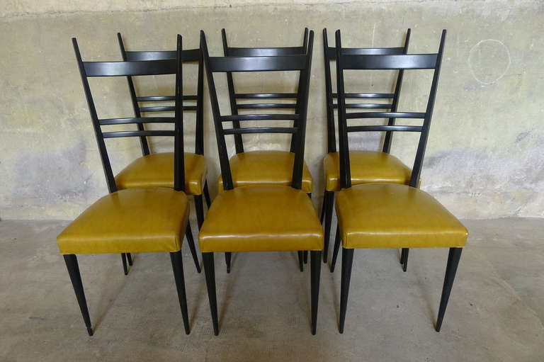 a set of 8 Italian chairs circa 1950 very good condition and ready to be reupholstered

Dim = 109 X 44 X 50 cm / Hseat = 50 cm