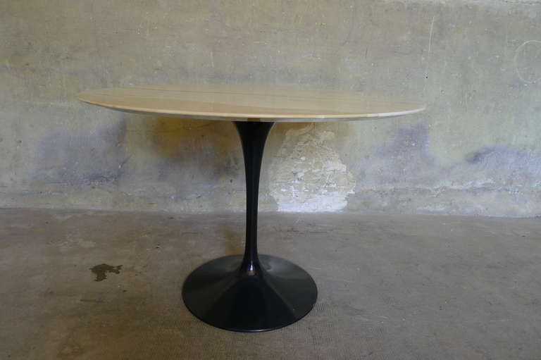 American Eero Saarinen Table