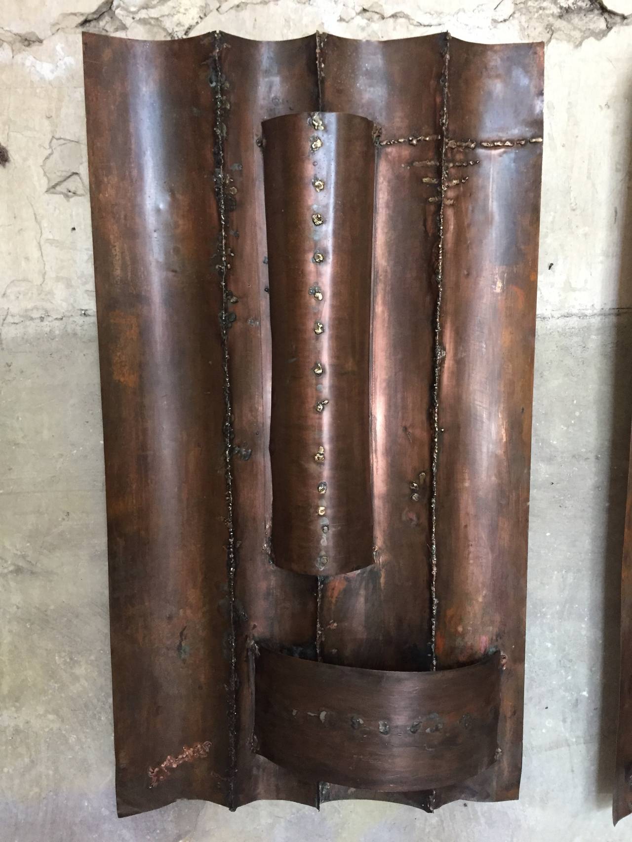 Pair of Tall Brustalist Wall Sconces In Good Condition For Sale In Paris, FR