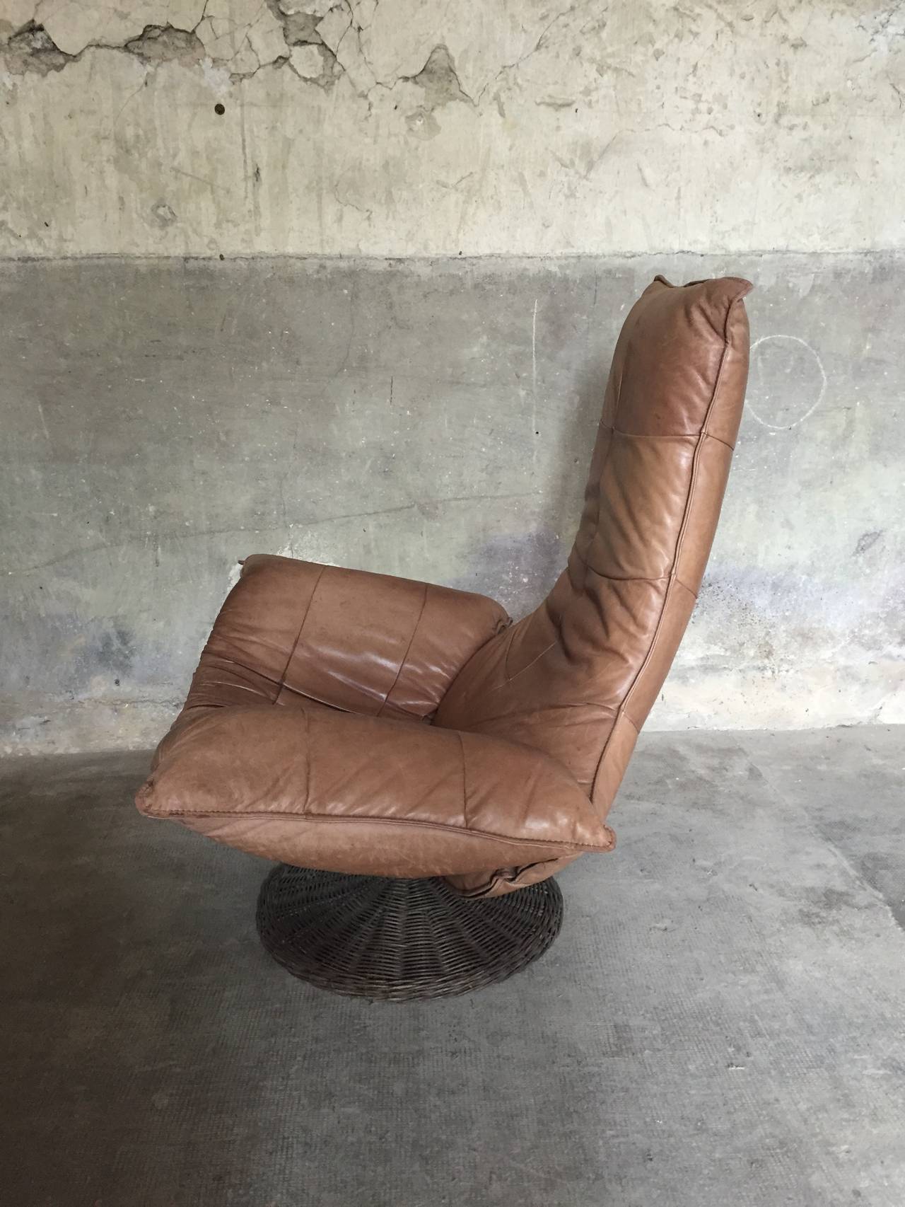 Gerard Van Den Berg for Montis leather armchair in perfect vintage condition circa 1970, not edited

Dimensions: H back 115 / H seat 42 X 120 X 80 cm.