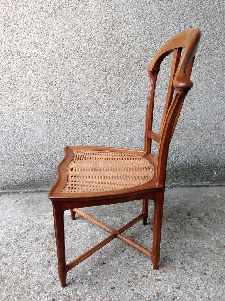 Pair of 1900 Walnut Chairs In Excellent Condition In Paris, FR