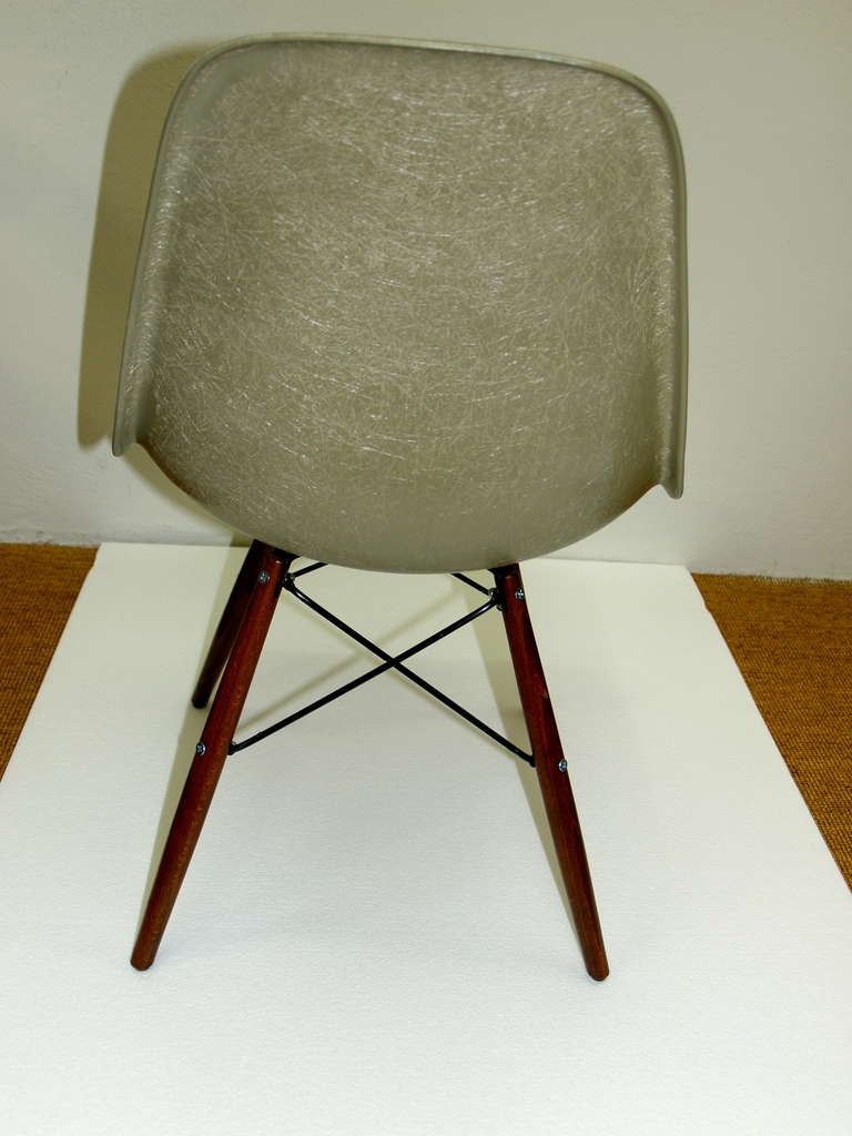 Two Rare Eames Chair for american soldiers in Germany In Good Condition In Mainz, DE