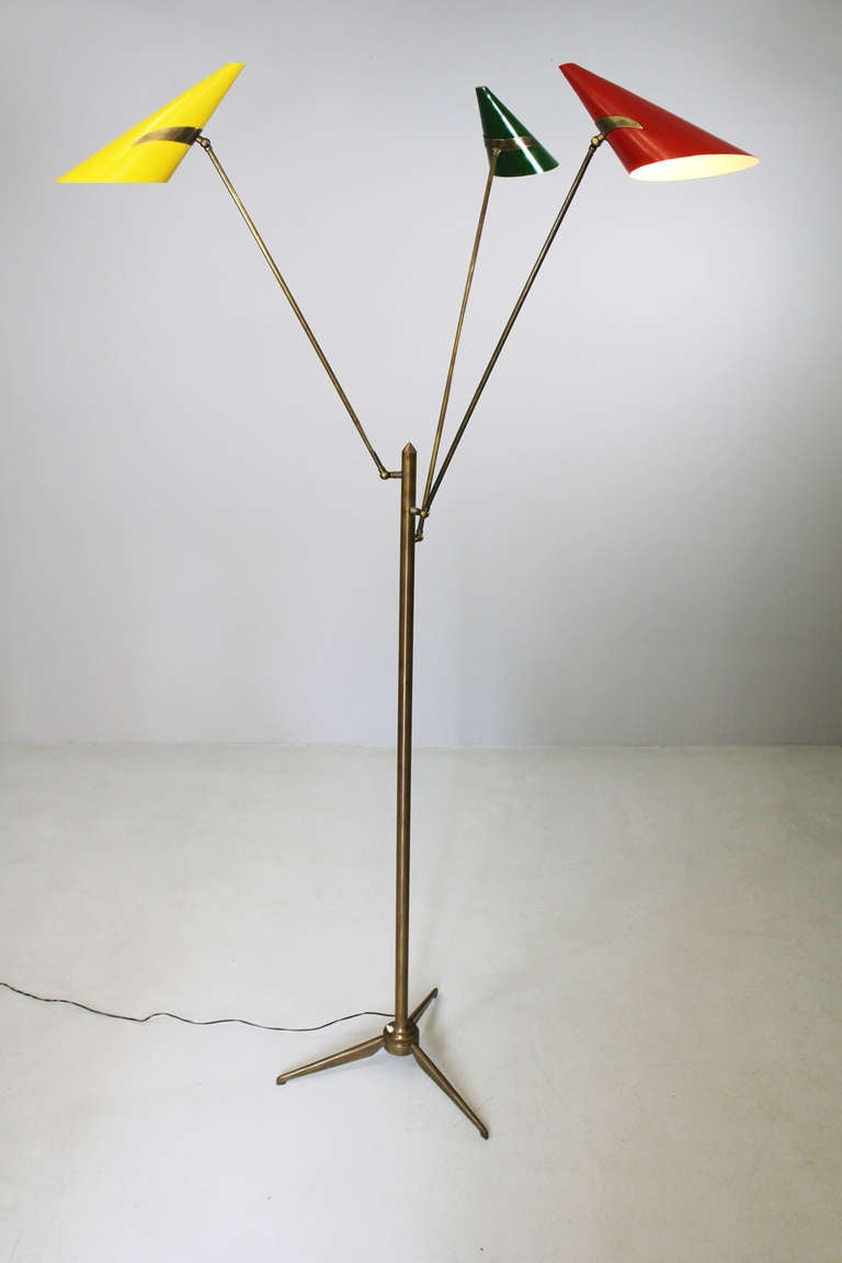Italian Floor Lamp from the Fifties,
reflectors painted metal,
adjustable arms/ height