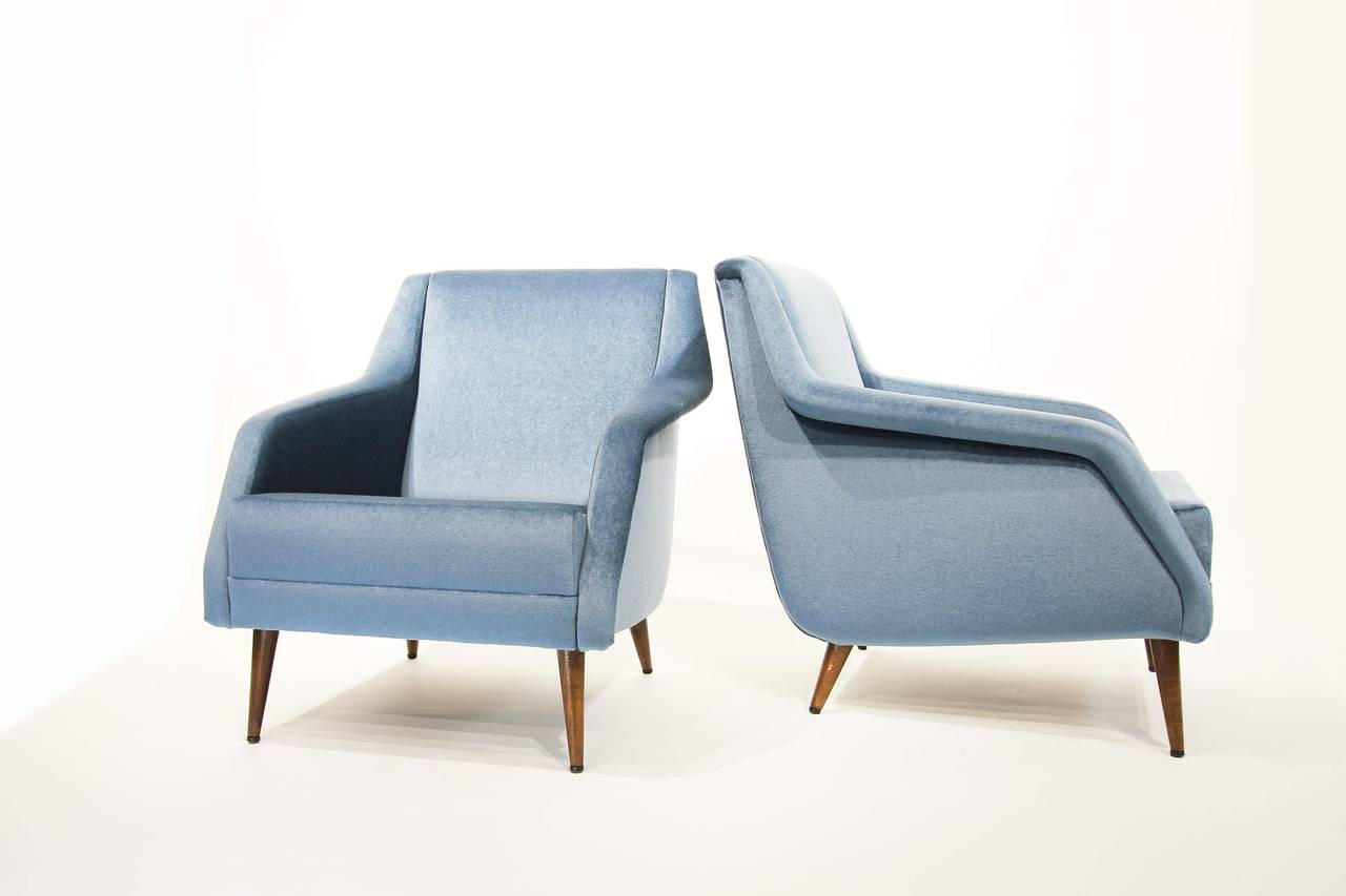 Pair of Armchairs "802" by Carlo de Carli, Cassina Italy 1953

renewed upholstery and cover (bright blue velvet)