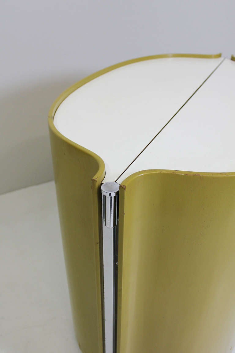 Bar On Wheels, model 