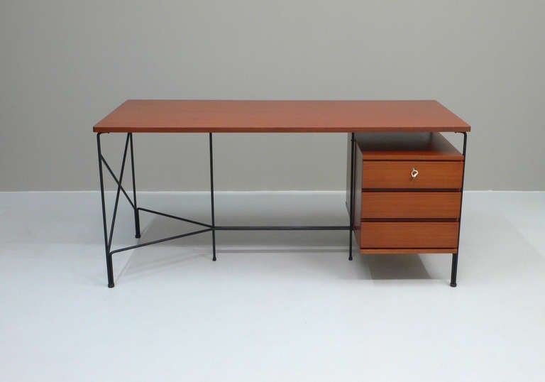 Desk by ARP, Joseph-André Motte, Michel Mortier, Pierre Guariche, Minvielle, France, 1956