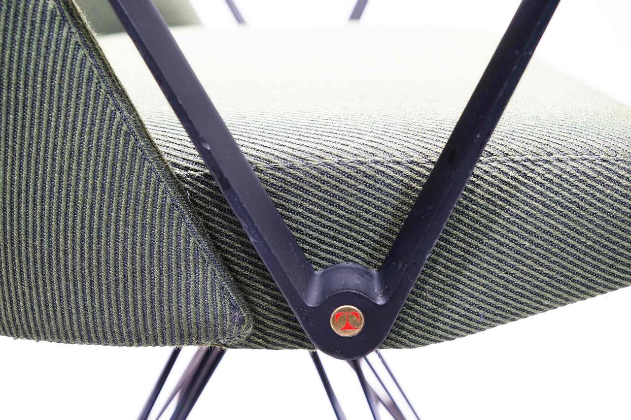 Lacquered Swivel chair S88 by Osvaldo Borsani, Tecno Milano 1957
