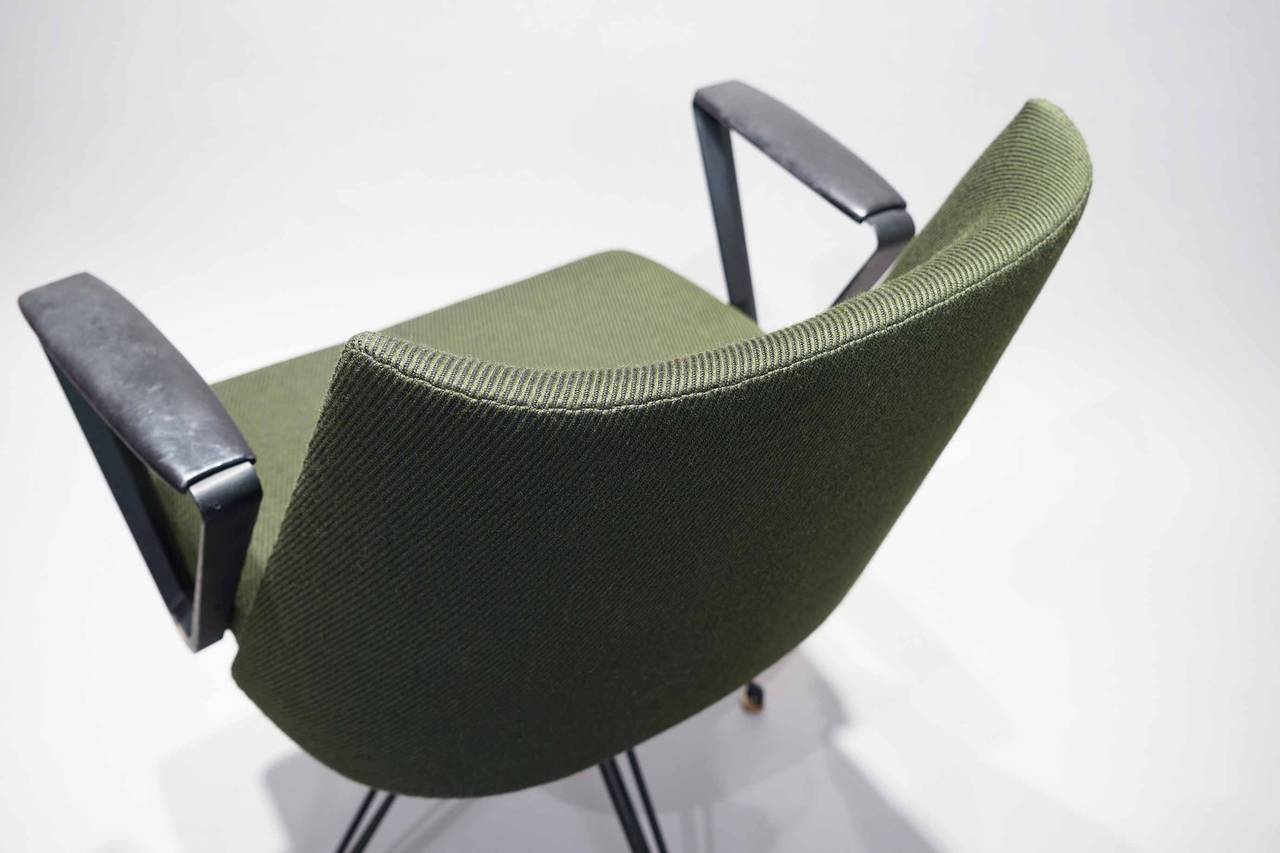 Swivel chair S88 by Osvaldo Borsani, Tecno Milano 1957 In Excellent Condition In Berlin, DE