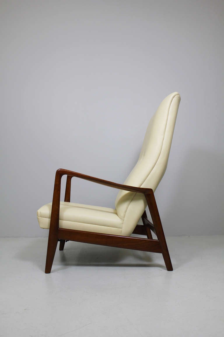 Modern Armchair 829 by Gio Ponti, Cassina Italy, 1960