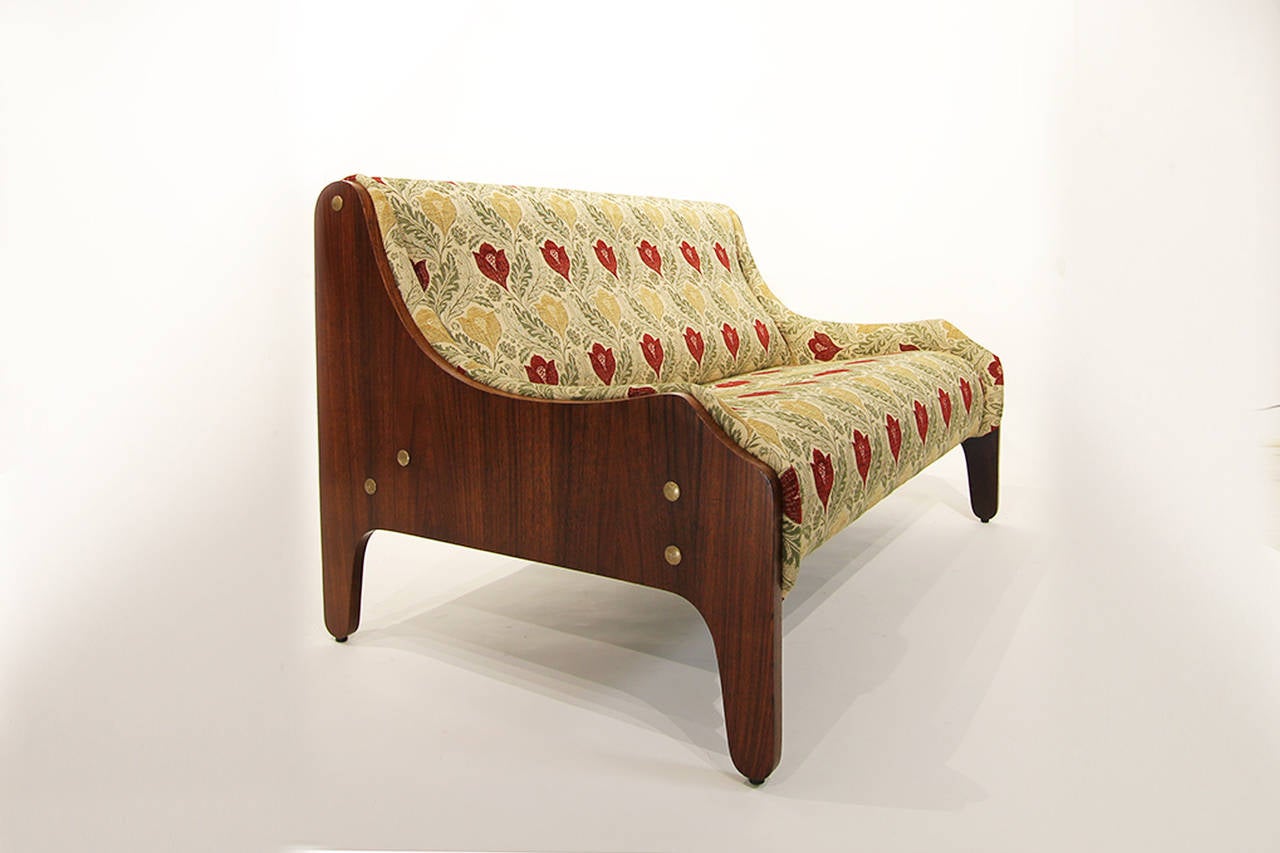 Two-seat sofa 