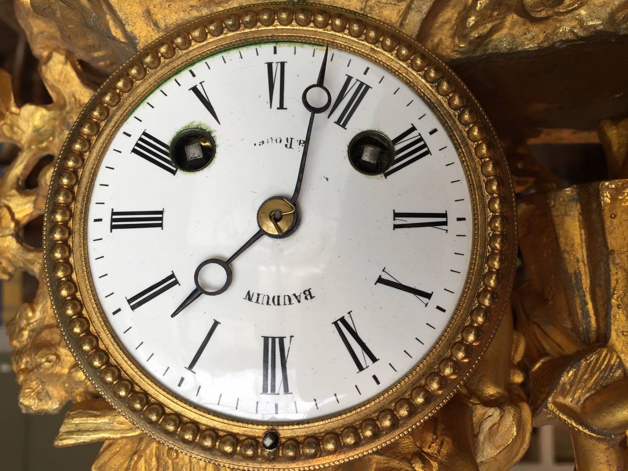 Mid-19th Century Napoleon III Era Regule Doré Gilt Bronze Mantle Clock with Courting Couple