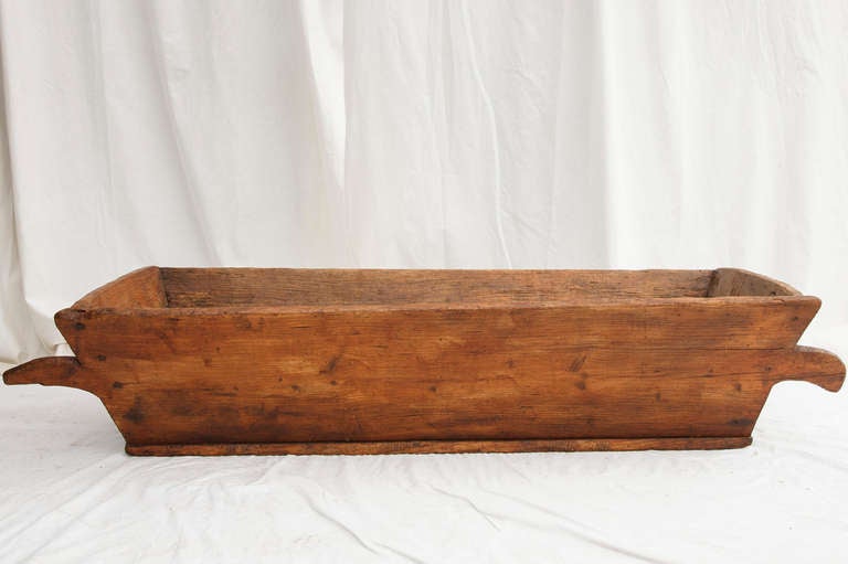 Rare 19th Century Rustic French Vineyard Trough In Excellent Condition In Fayetteville, AR
