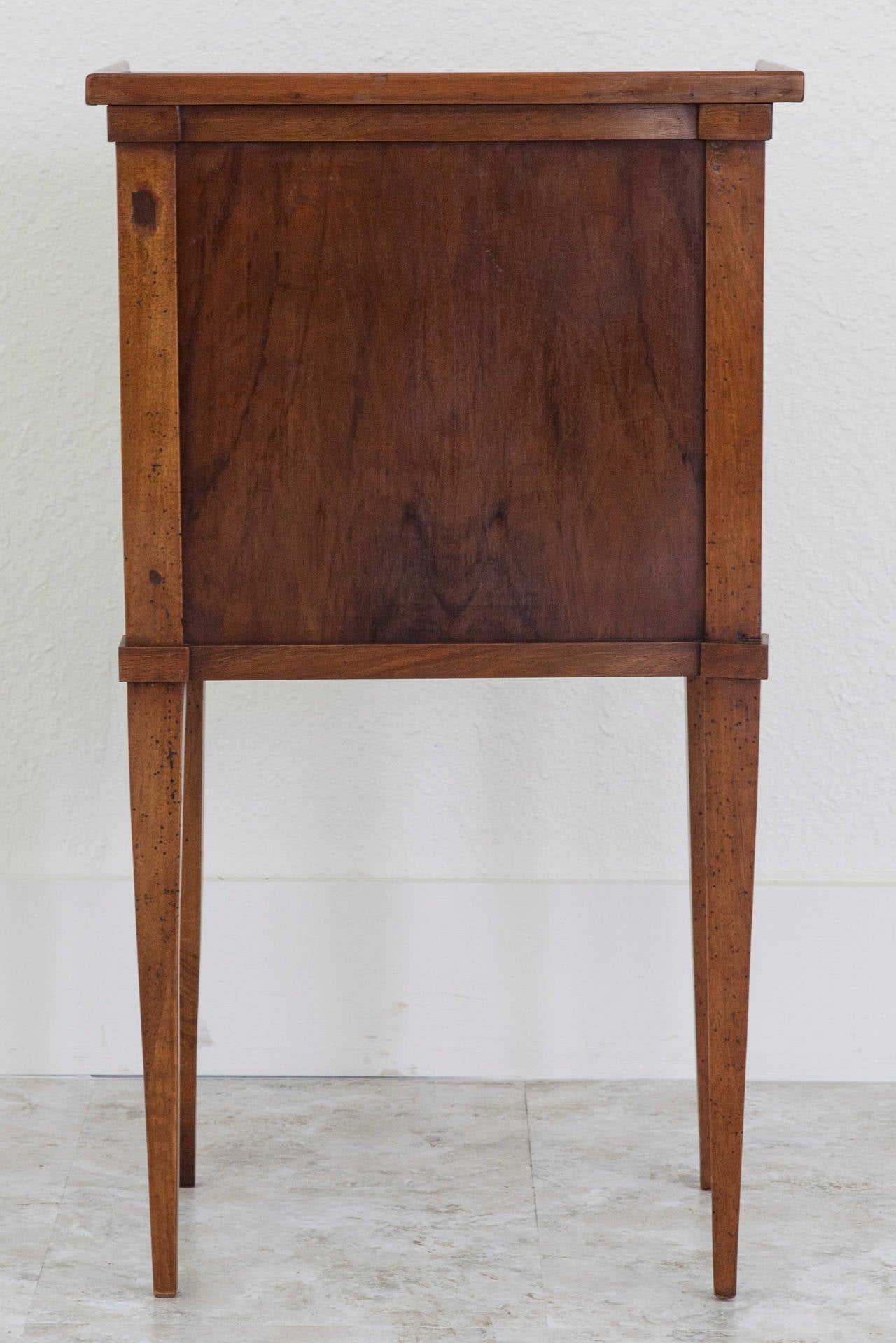 Mid-19th Century French 19th Century Directoire Bookmatched Walnut Nightstand or Side Table