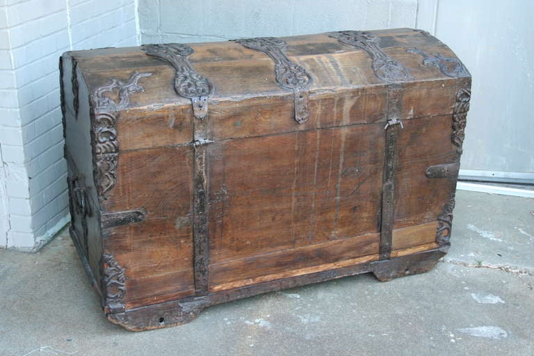 Oak and Iron Coffer or Trunk Dated 1785 3